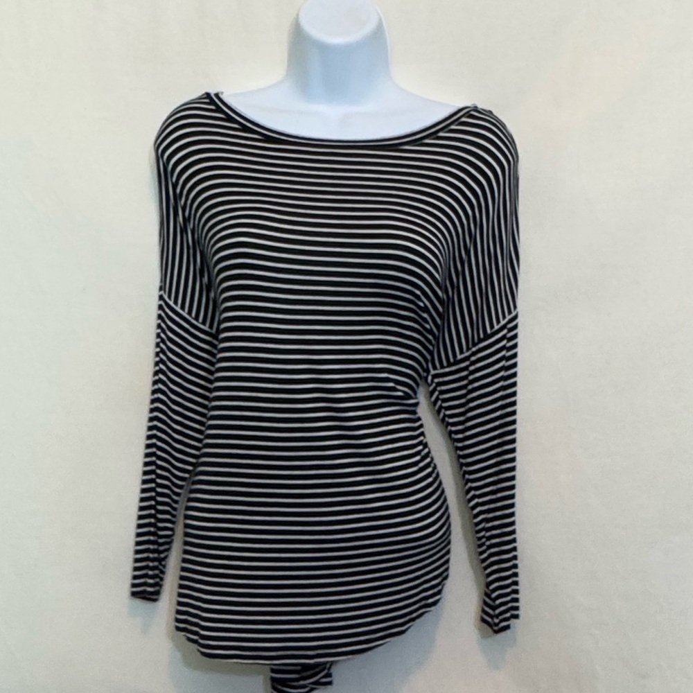 C-117 Loft Black & White Stripe 1/2 Sleeve High Low Pullover Blouse Size S